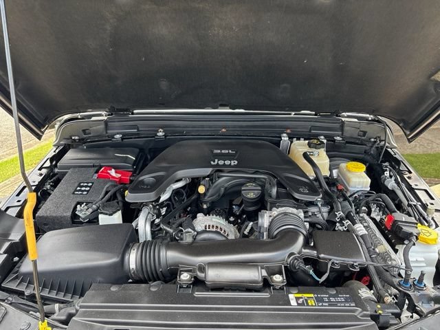 Used 2018 Jeep Wrangler Unlimited Sport AWD/4WD image 29