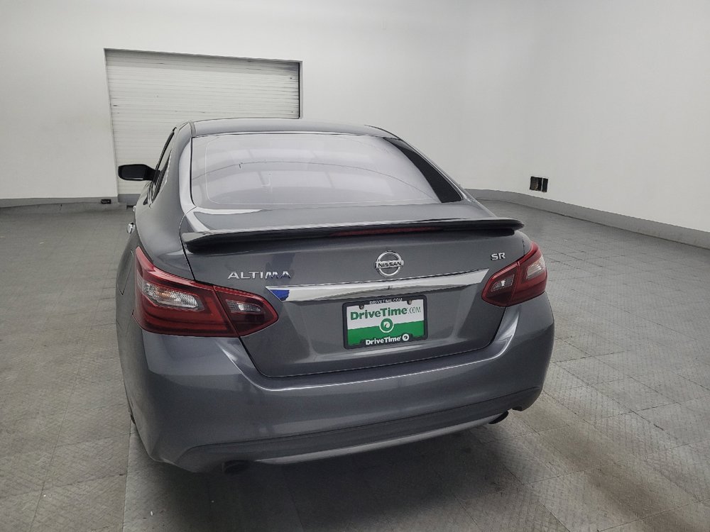 Used 2017 Nissan Altima 2.5 SR w/ Midnight Edition Package FWD image 6