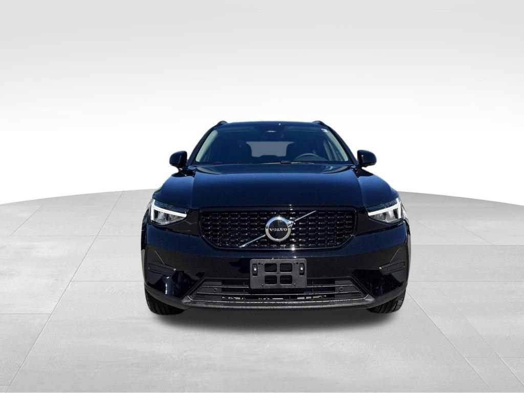 New 2026 Volvo XC40 B5 Core w/ Climate Package AWD/4WD image 8