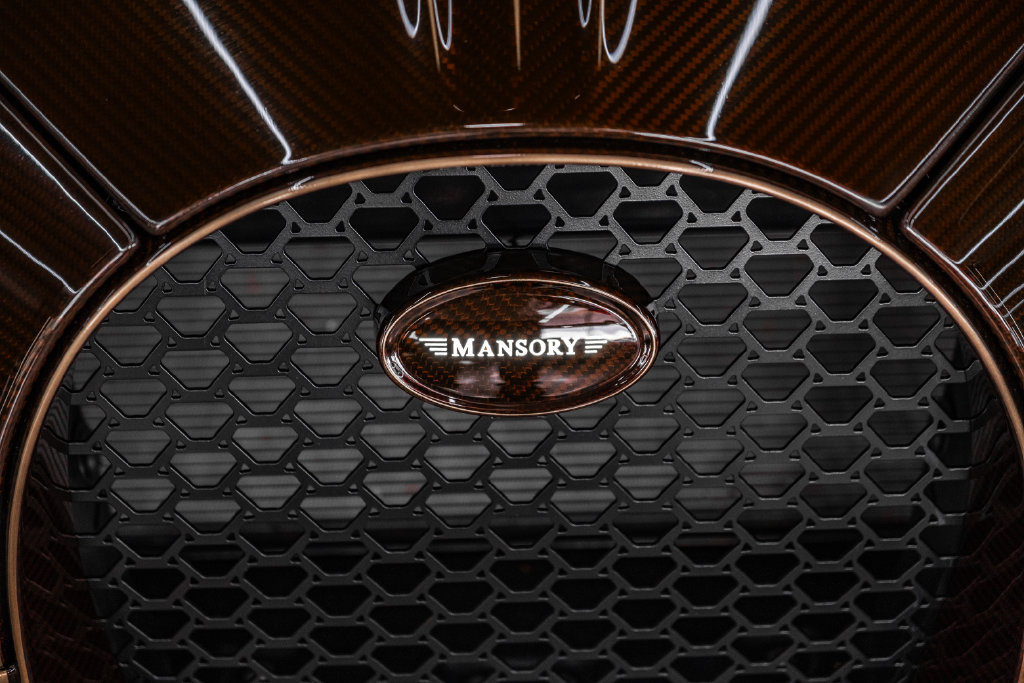 Used 2020 Bugatti Chiron AWD/4WD image 7