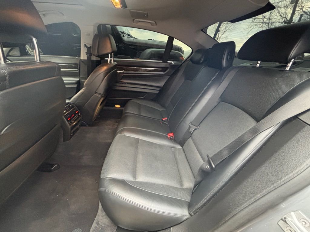 Used 2014 BMW 750Li 750Li w/ Executive Package image 18