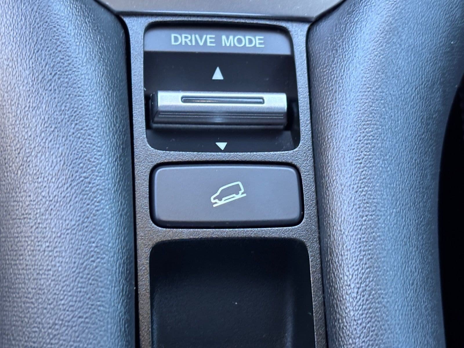 Certified 2024 Honda HR-V EX-L image 33