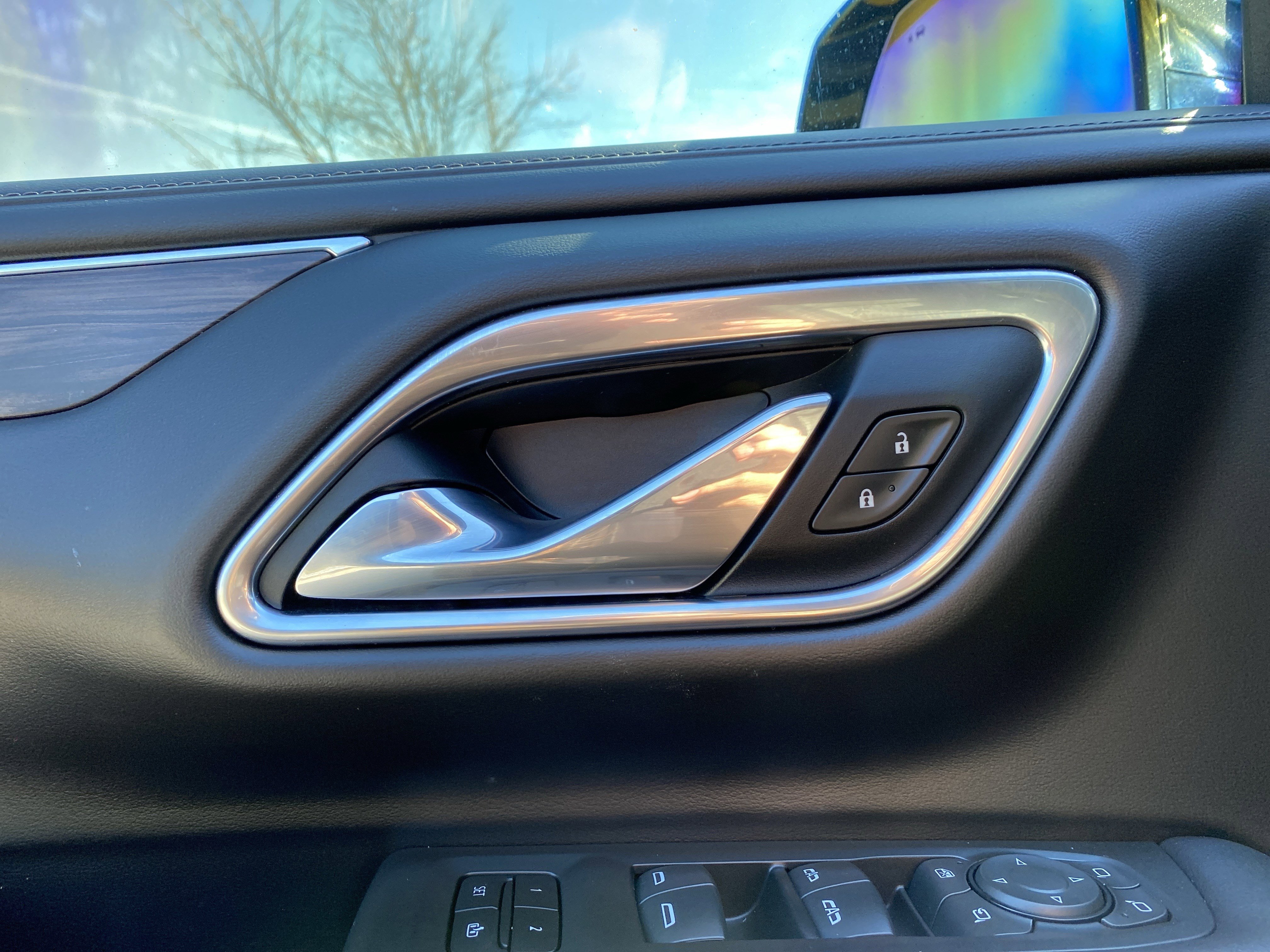 Used 2021 Chevrolet Tahoe Z71 w/ Z71 Off-Road Package image 22