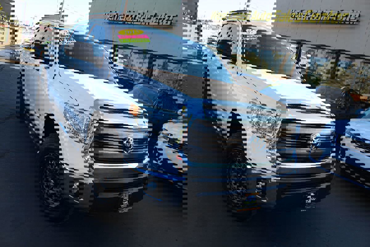 Used 2015 Toyota Tundra SR5 image 35