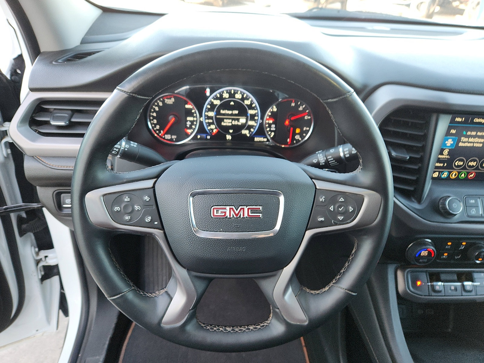 Used 2023 GMC Acadia AT4 w/ Technology Package image 16