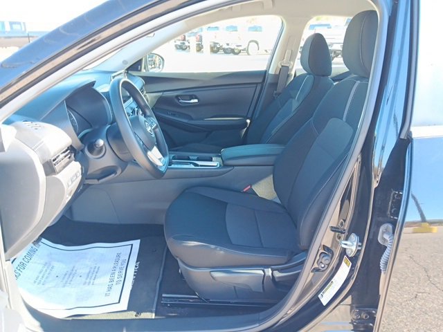 Used 2025 Nissan Sentra SV image 6