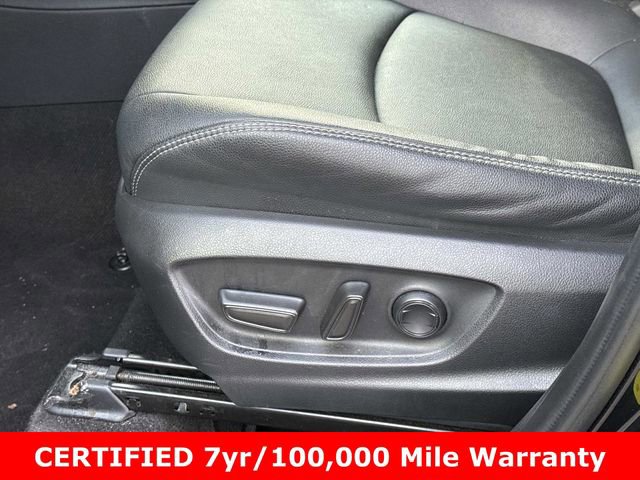 Used 2023 Toyota Corolla Cross XLE image 17