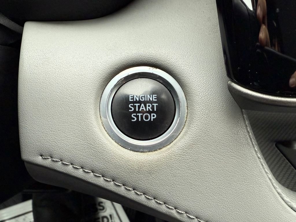 Used 2021 Toyota Highlander LE image 17