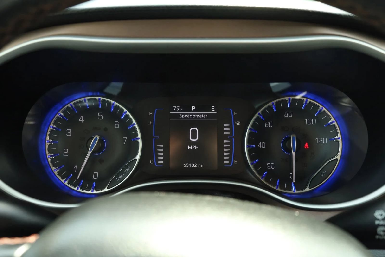 Used 2018 Chrysler Pacifica Touring-L FWD image 24