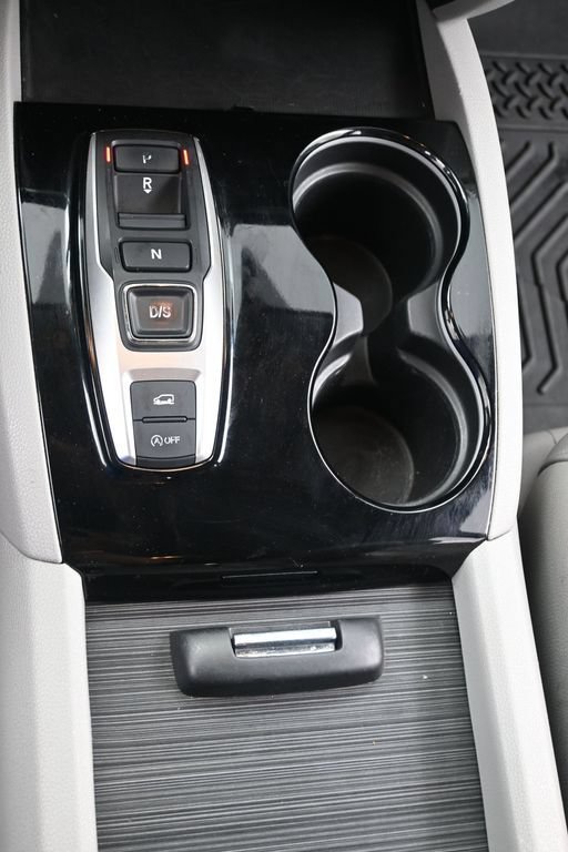 Certified 2019 Honda Pilot Touring image 17