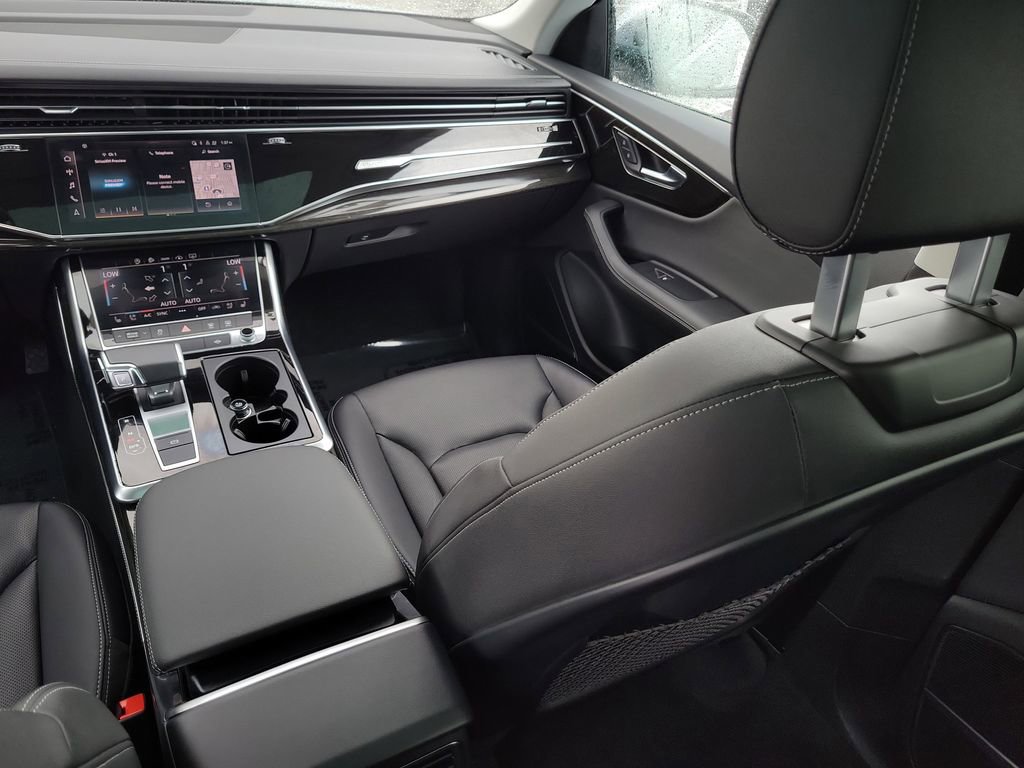 Certified 2023 Audi Q8 Premium Plus w/ Premium Plus Package AWD/4WD image 24