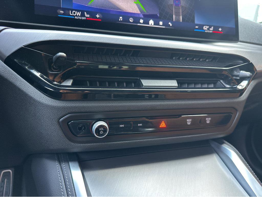 Used 2025 BMW 230i Coupe w/ M Sport Package image 25