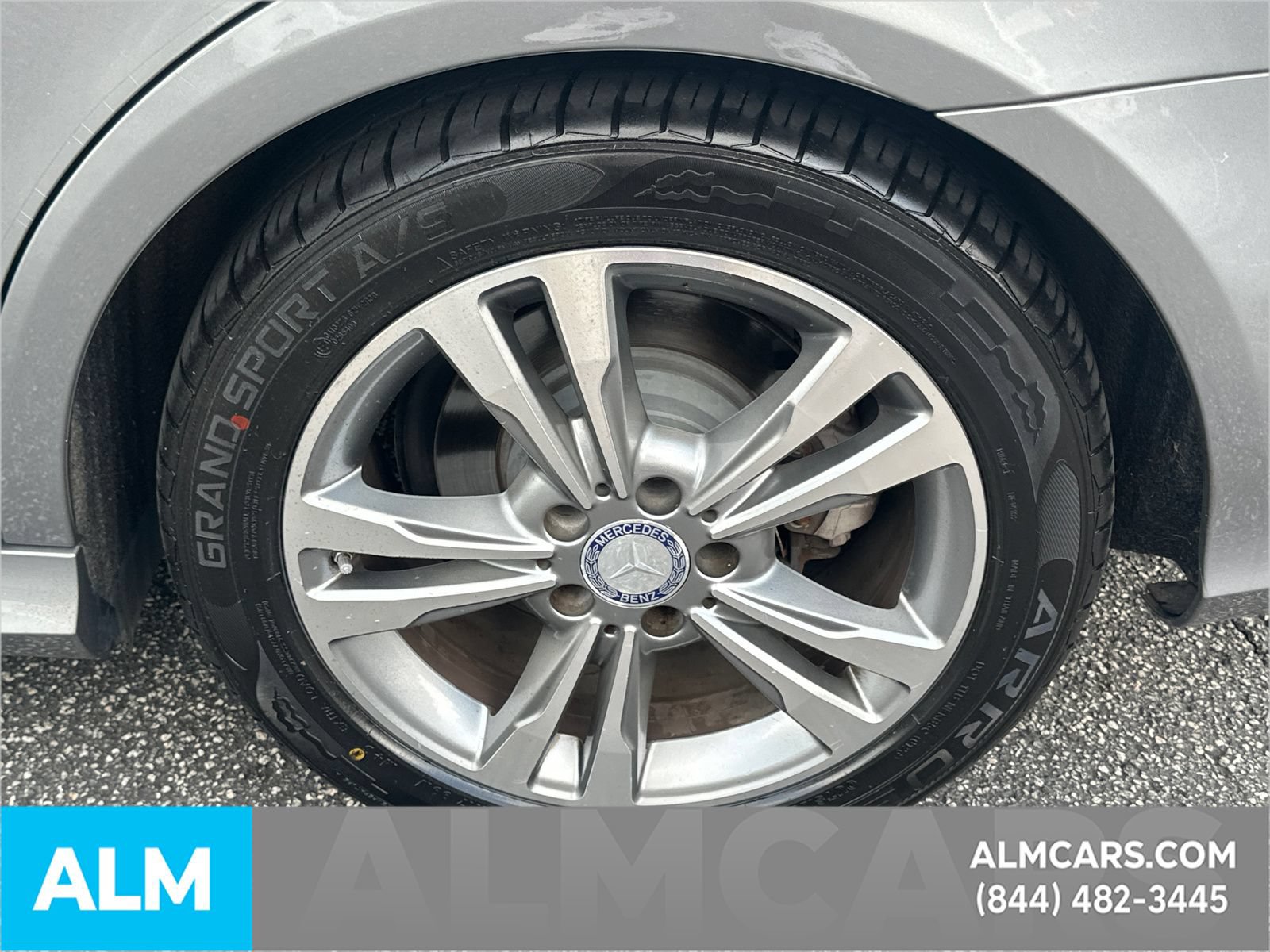 Used 2015 Mercedes-Benz E 250 BlueTEC Sedan image 23