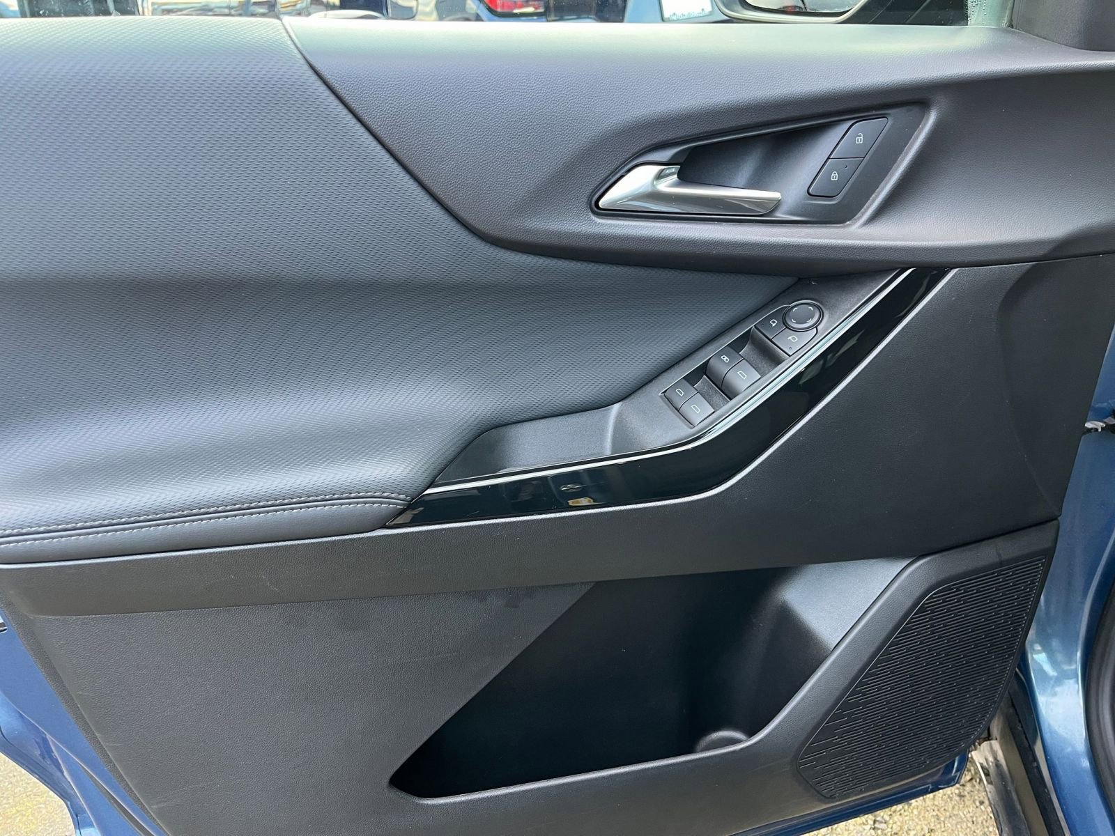 Used 2025 Chevrolet Equinox LT image 20