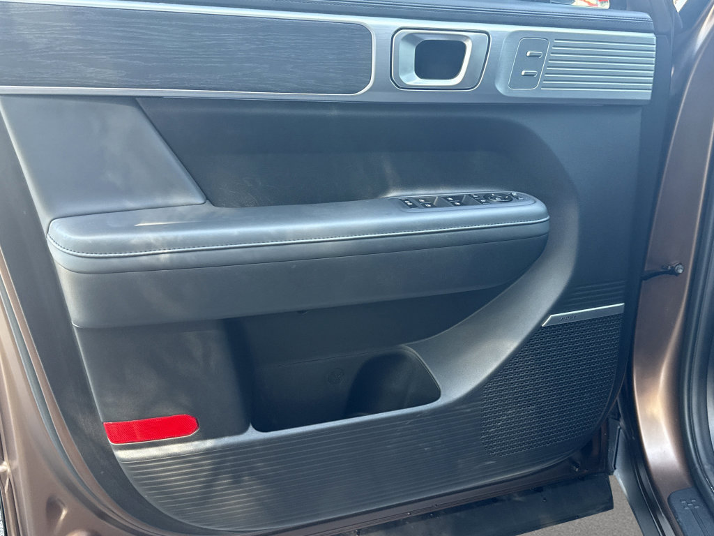 Certified 2024 Hyundai Santa Fe Limited FWD image 17