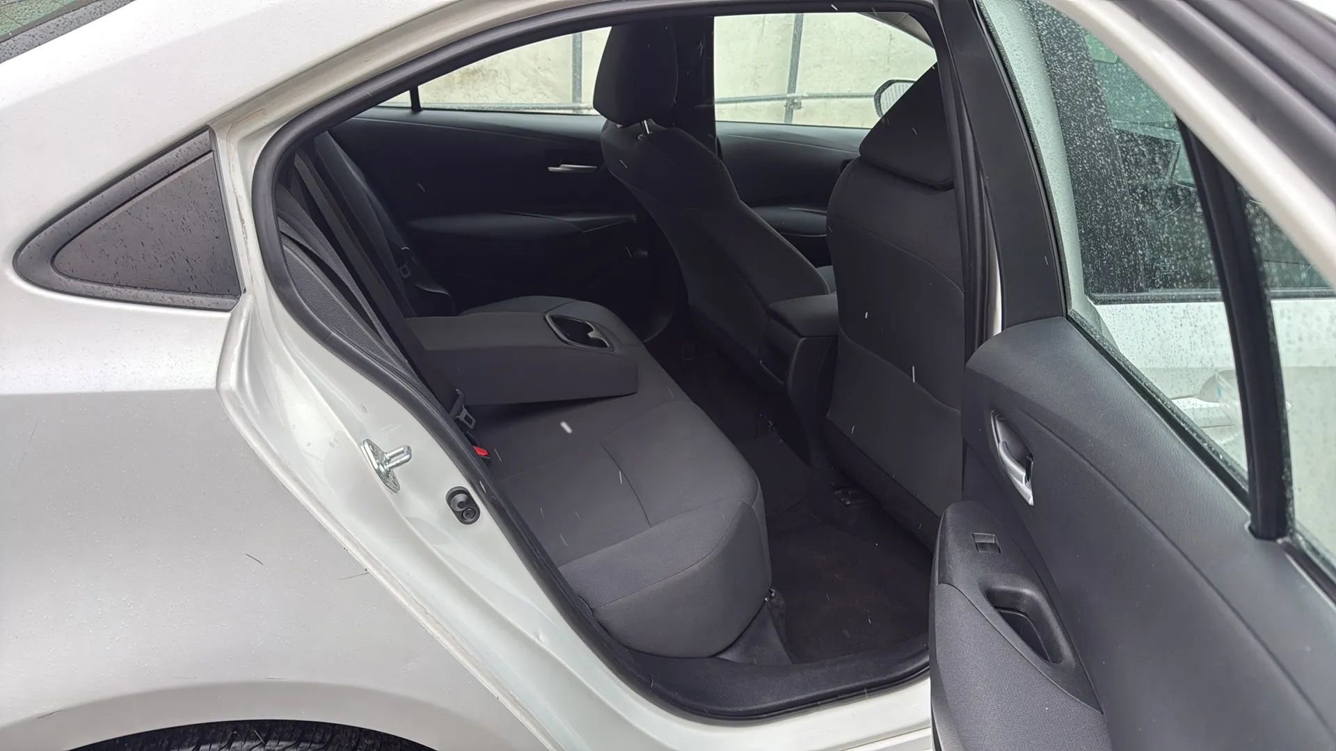 Used 2021 Toyota Corolla LE image 25