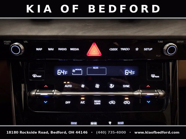 Certified 2024 Kia Carnival EX FWD image 23