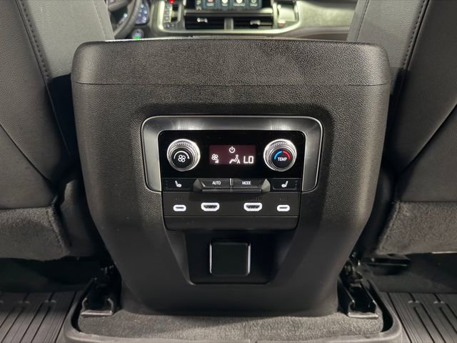 Used 2024 GMC Yukon SLT w/ SLT Luxury Package AWD/4WD image 30