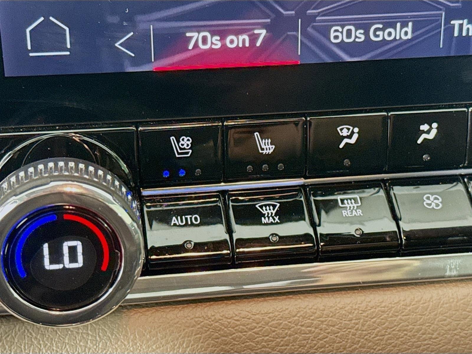 Used 2024 GMC Canyon Denali image 23