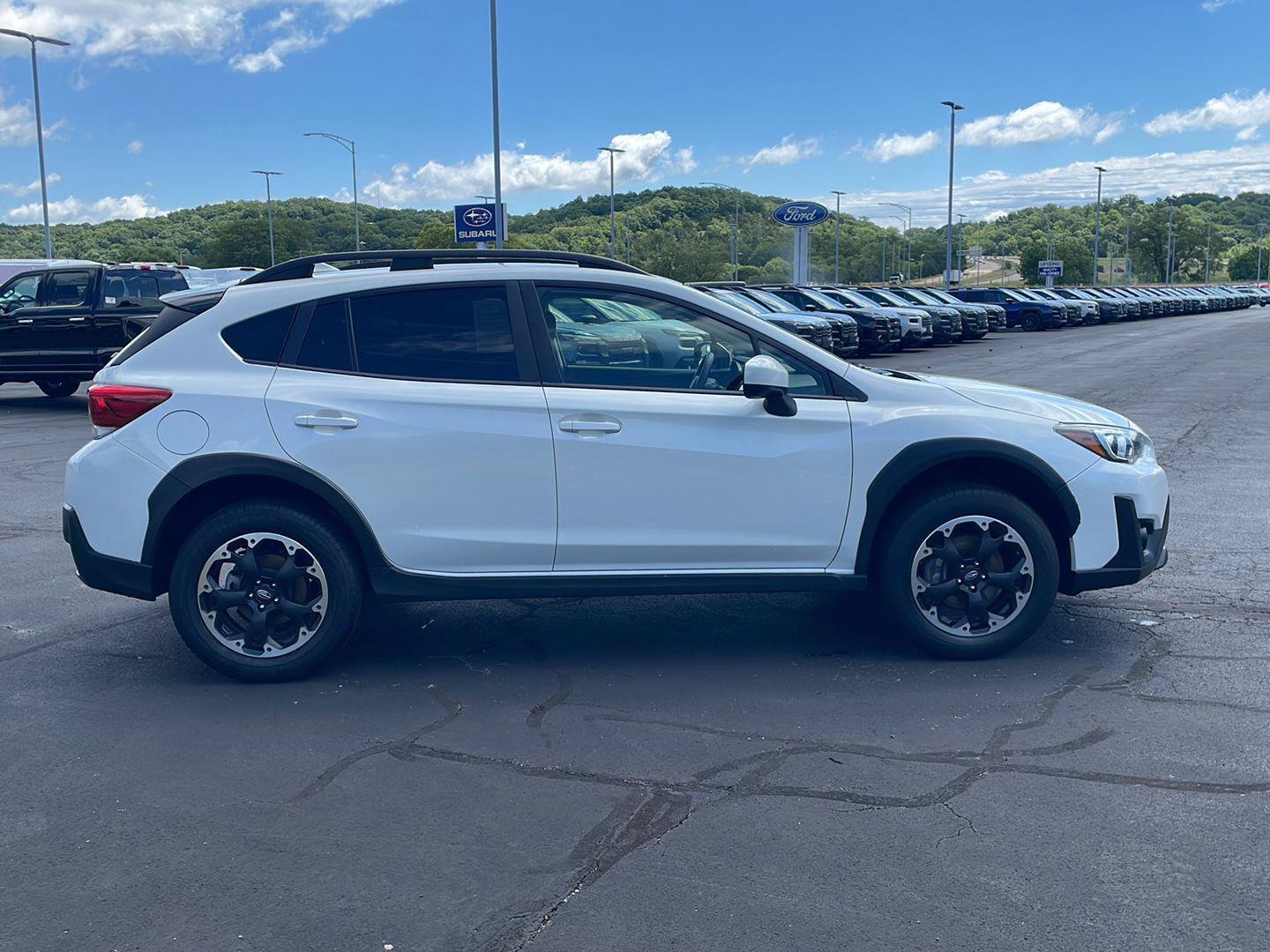 Used 2023 Subaru Crosstrek 2.0i Premium AWD/4WD image 6