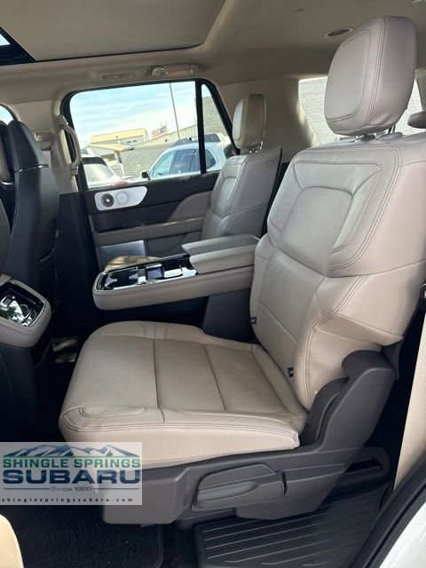 Used 2023 Lincoln Navigator Reserve image 29