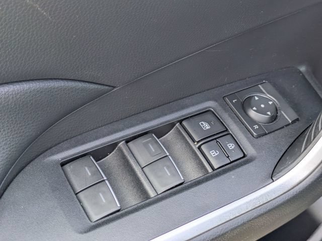 Used 2022 Toyota RAV4 XLE FWD image 11