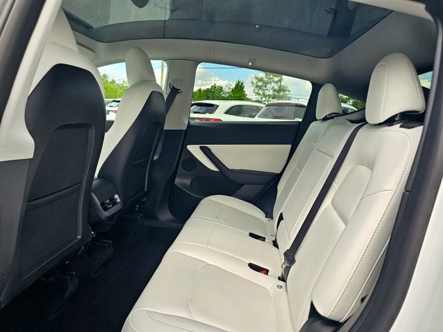 Used 2022 Tesla Model Y Long Range AWD/4WD image 22