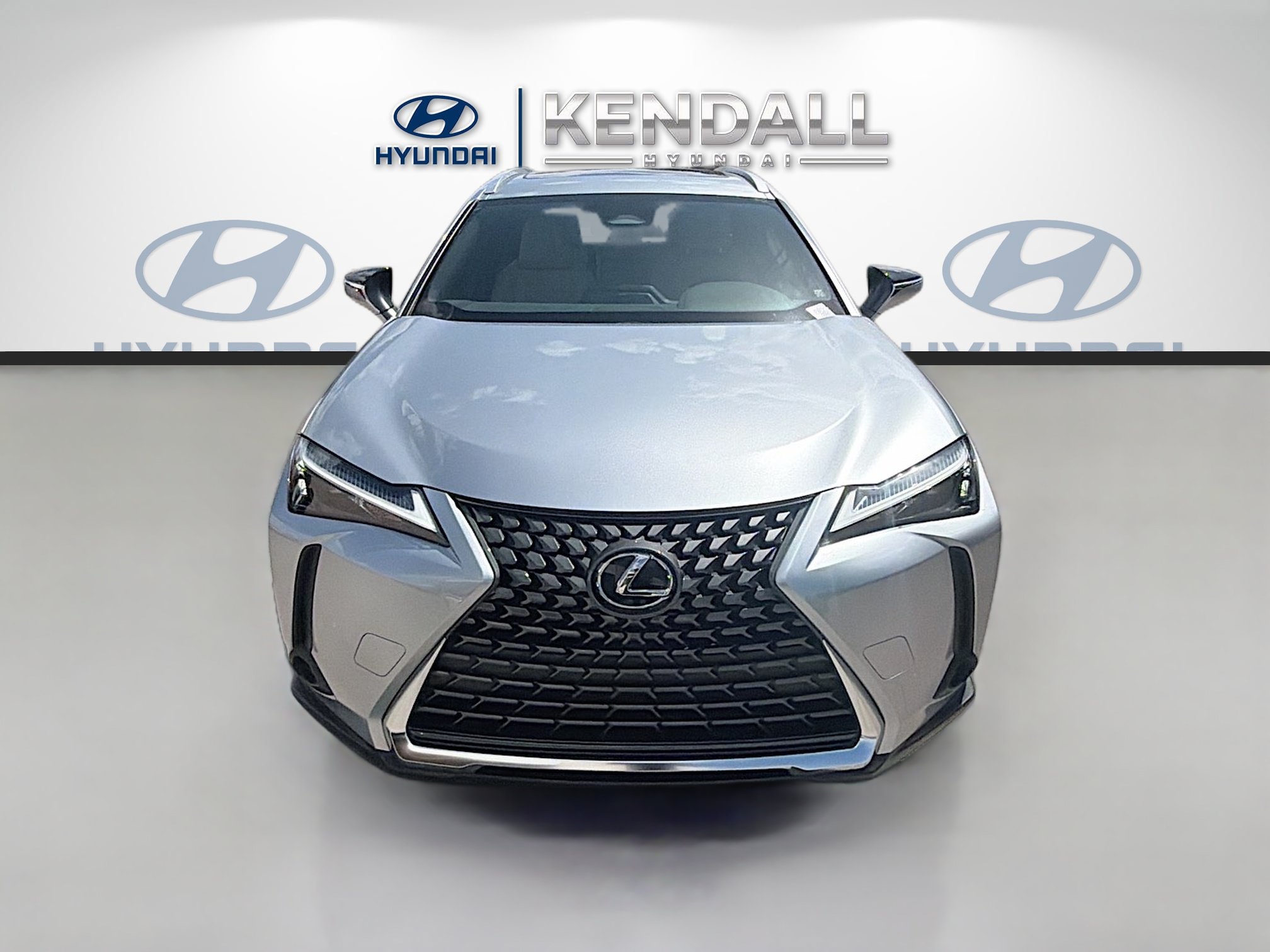 Used 2025 Lexus UX 300h FWD image 2