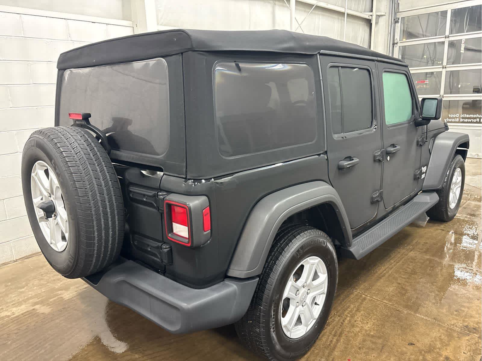 Used 2021 Jeep Wrangler Unlimited Sport image 3