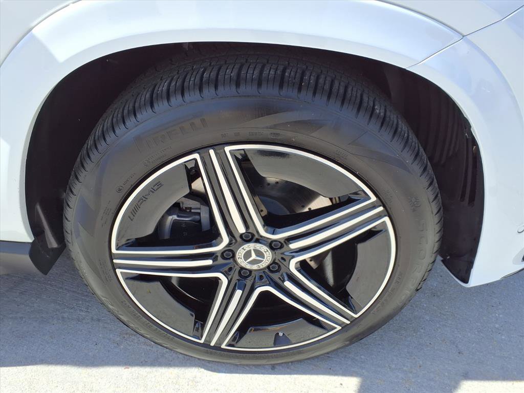 Used 2025 Mercedes-Benz GLE 450e 4MATIC image 7