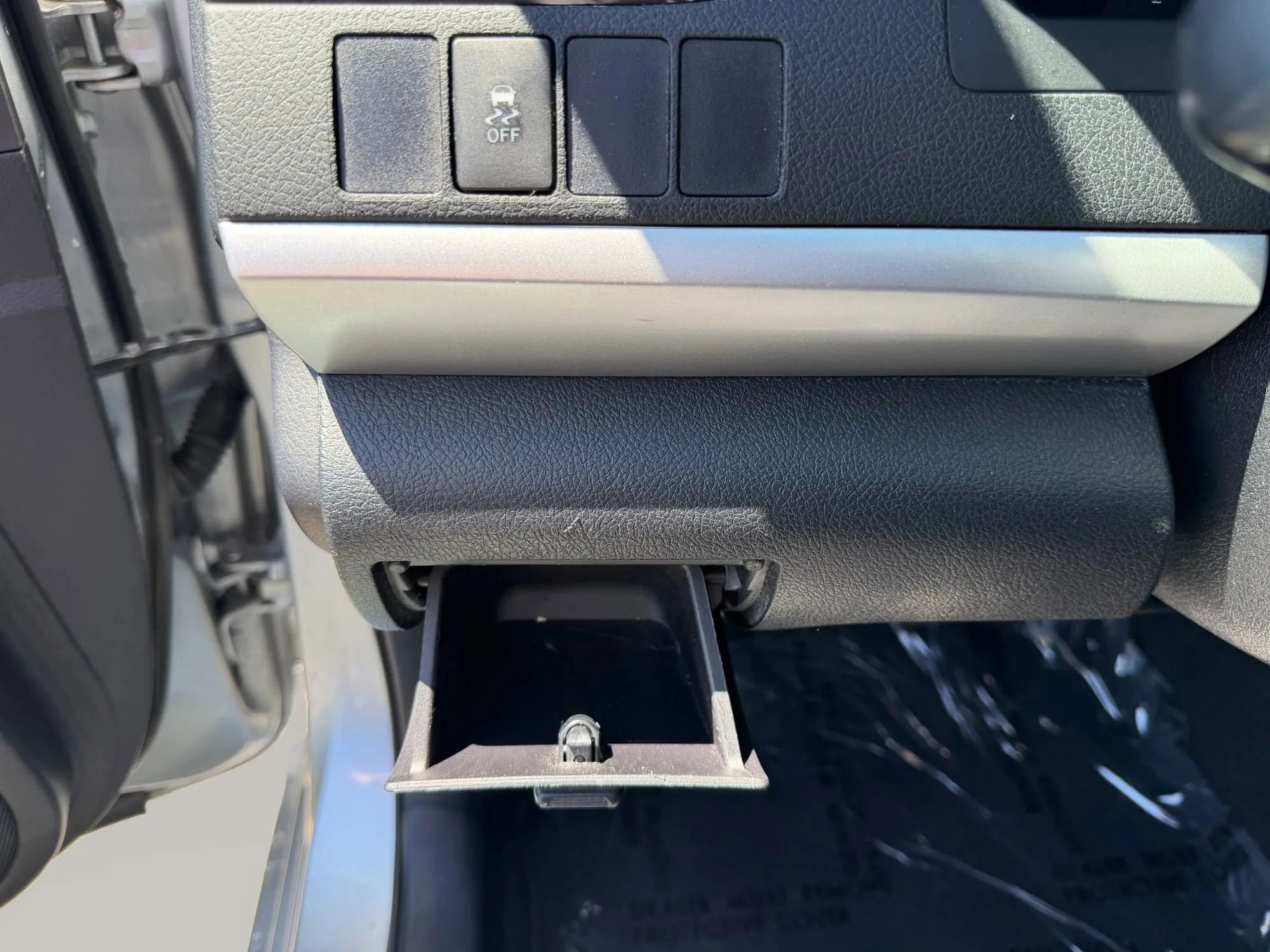 Used 2015 Toyota Camry SE FWD image 15
