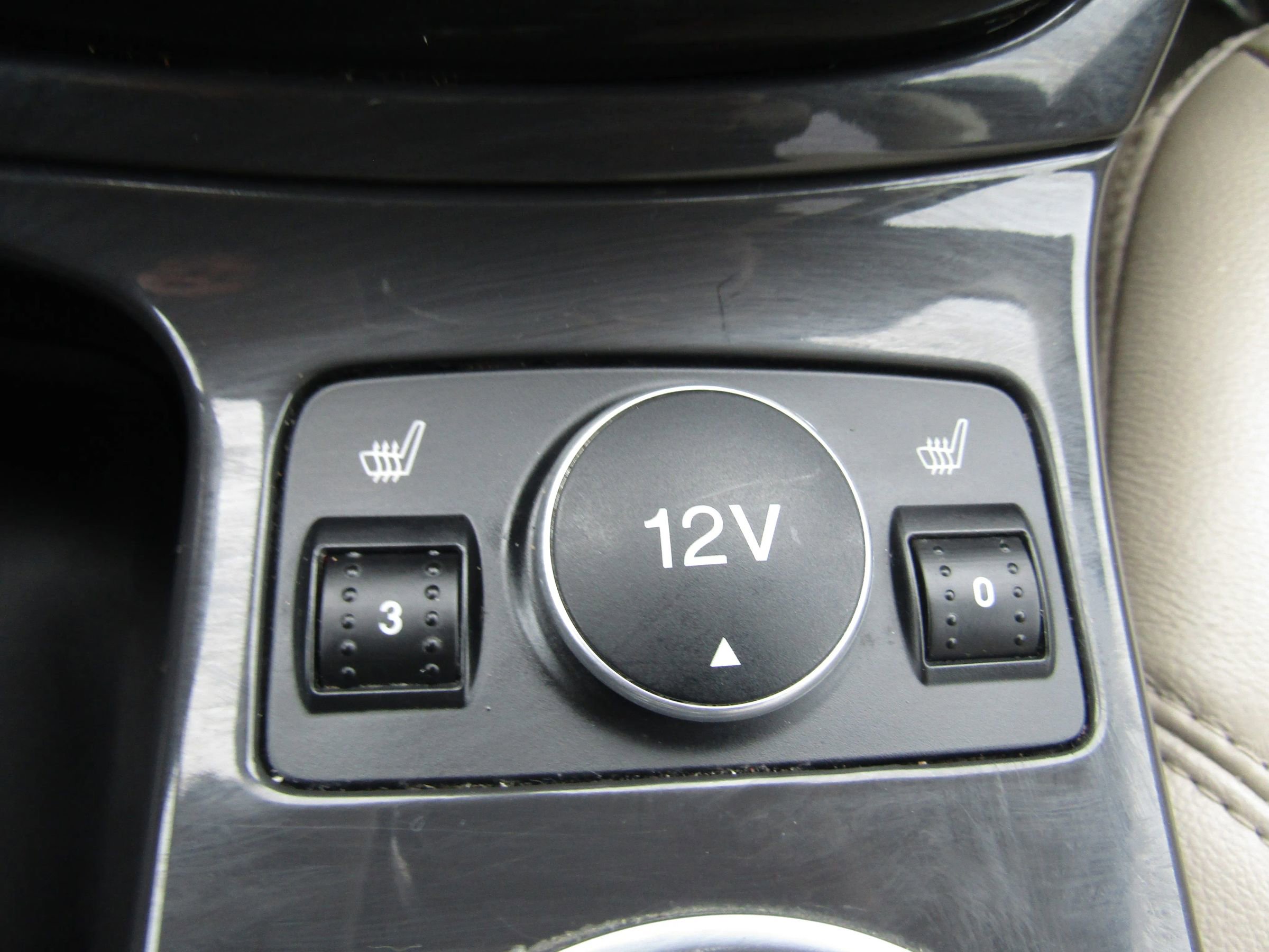 Used 2016 Ford Escape Titanium image 30