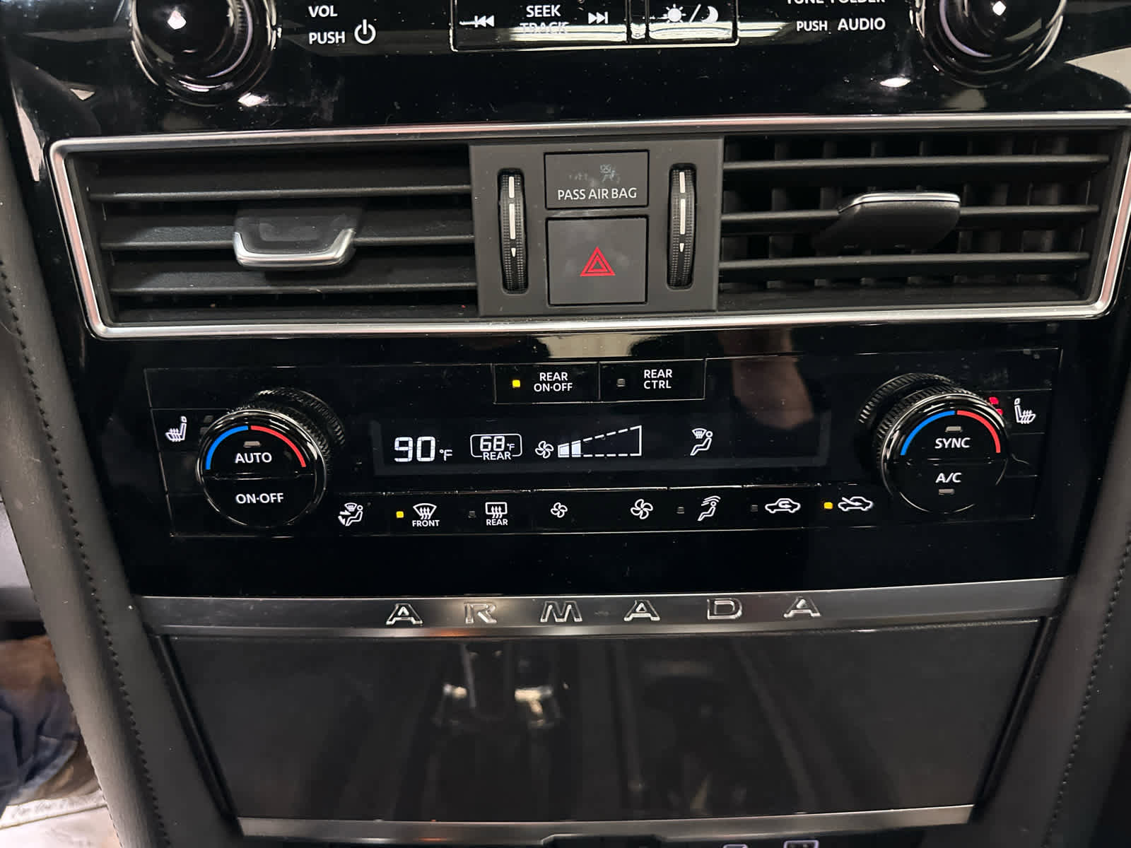 Certified 2024 Nissan Armada SL w/ Midnight Edition Package image 18