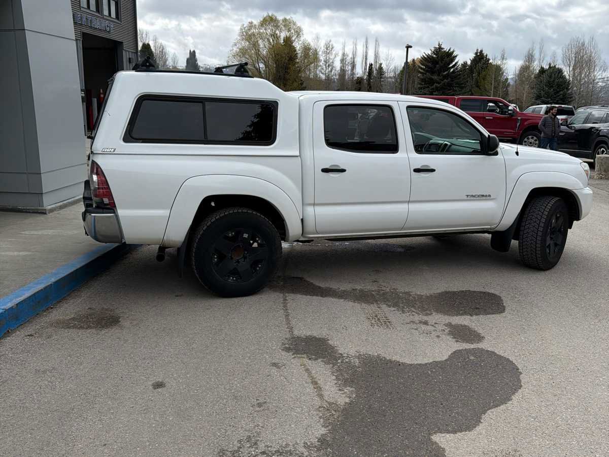 Used 2013 Toyota Tacoma 4x4 Double Cab w/ SR5 Pkg image 12