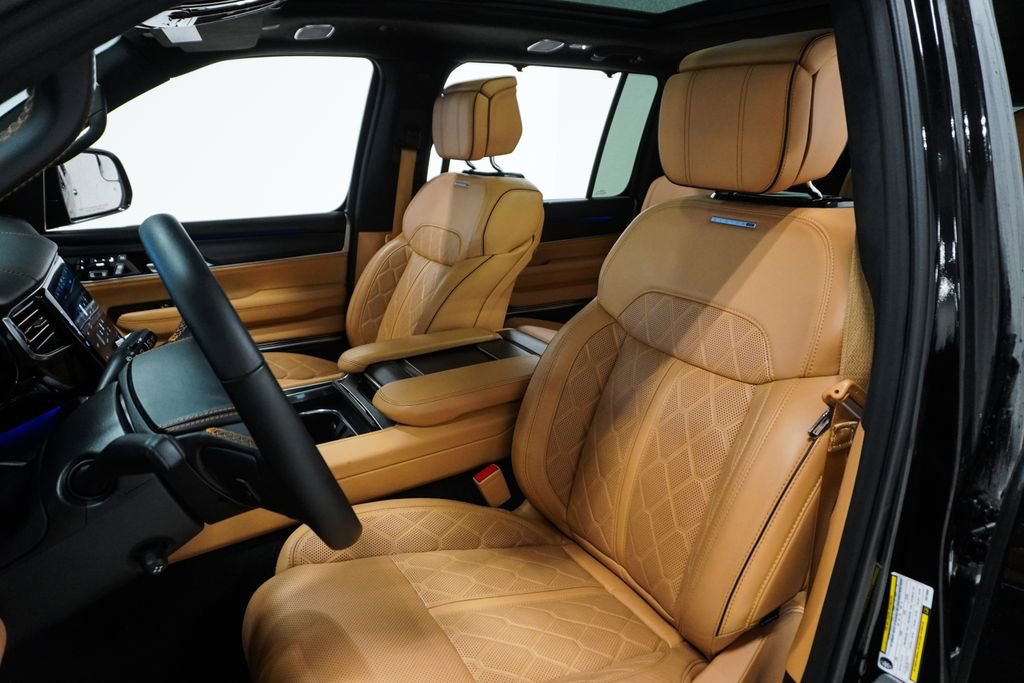 New 2025 Jeep Grand Wagoneer Series III w/ Quick Order Packagew 28T AWD/4WD image 10