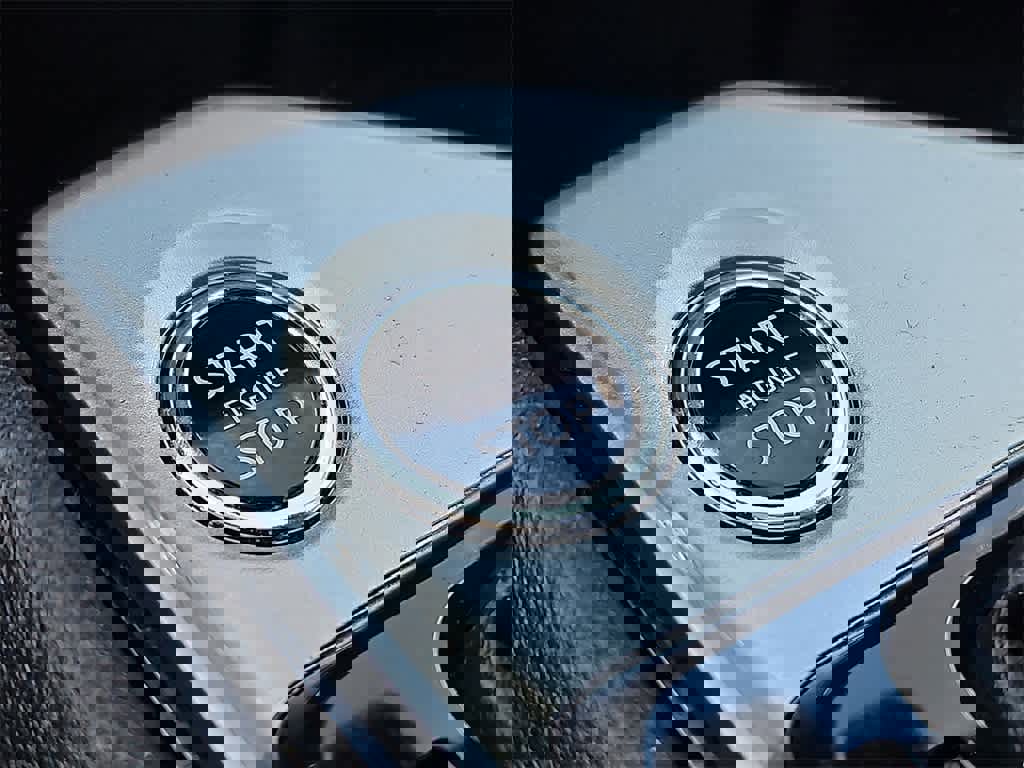 Used 2024 Nissan Altima 2.5 SV image 19