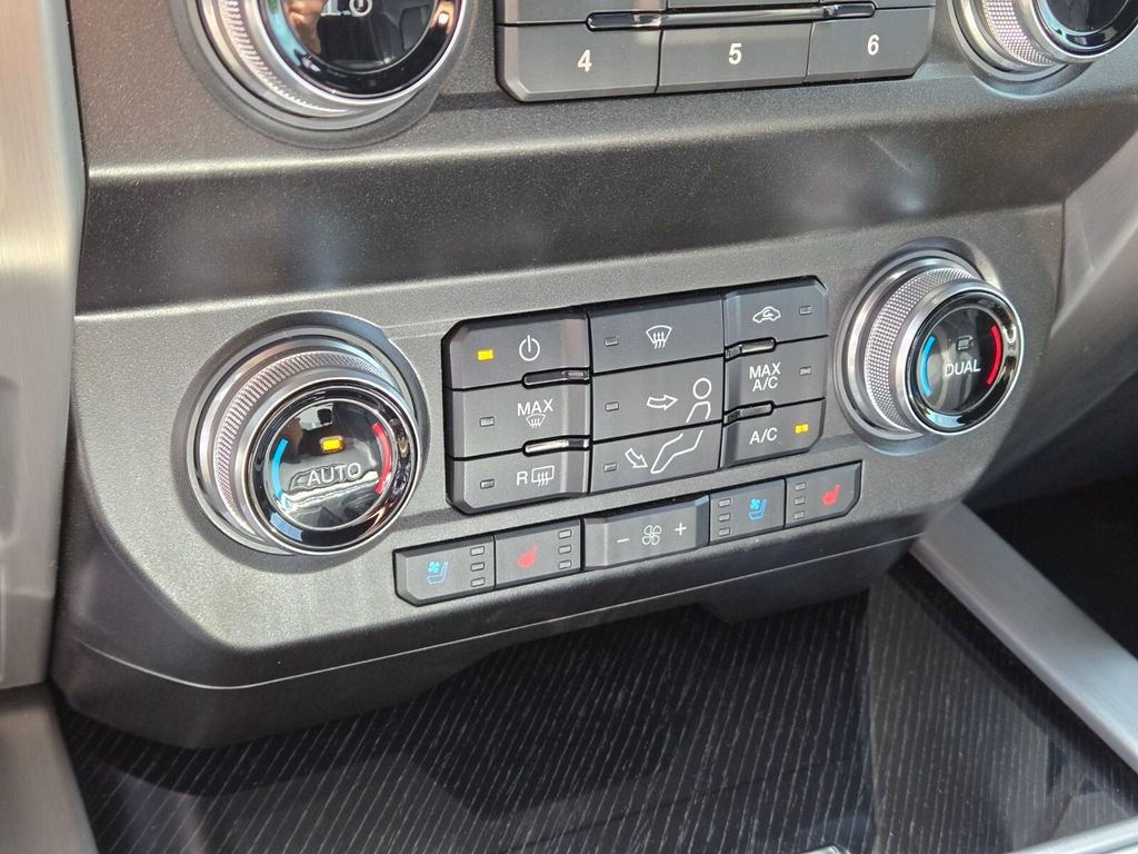 Used 2021 Ford F450 Platinum w/ FX4 Off-Road Package image 39