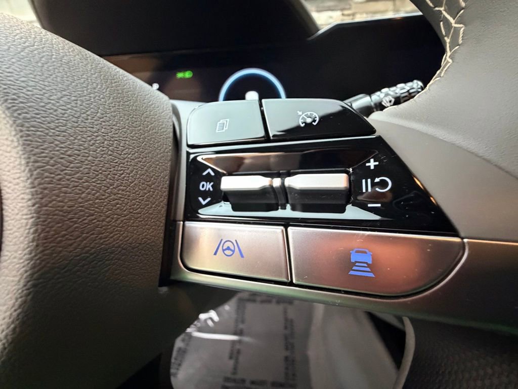 Certified 2023 Hyundai Elantra SEL w/ Convenience Package image 24