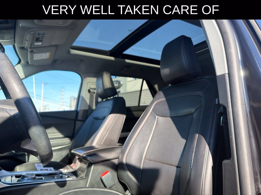 Used 2023 Ford Explorer Limited w/ Limited Technology Package AWD/4WD image 20
