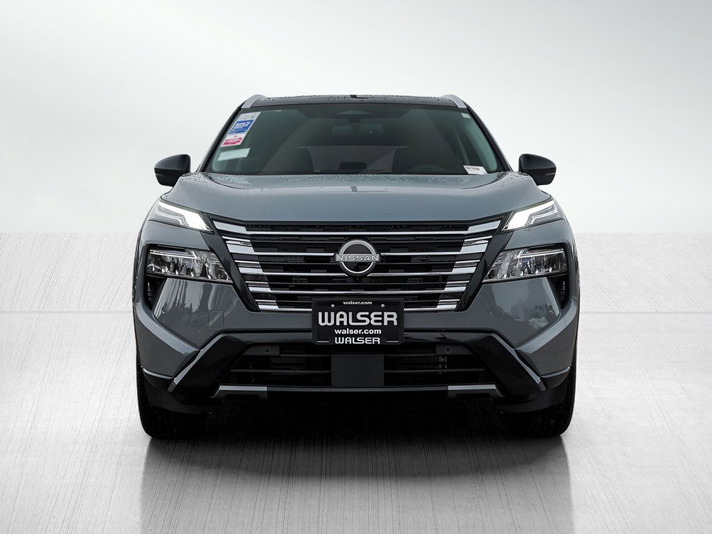 New 2026 Nissan Rogue Platinum image 2