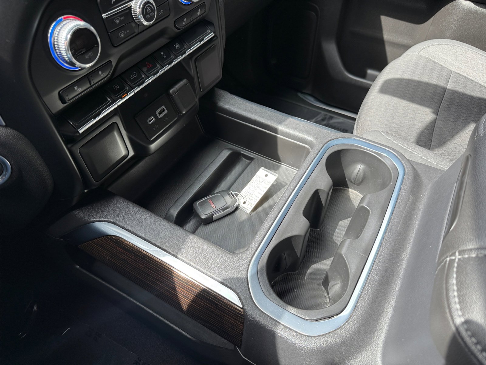 Used 2020 GMC Sierra 1500 Elevation AWD/4WD image 13