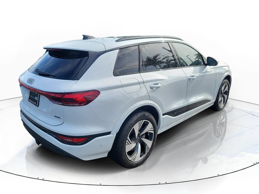 Certified 2025 Audi Q6 e-tron Premium AWD/4WD image 4