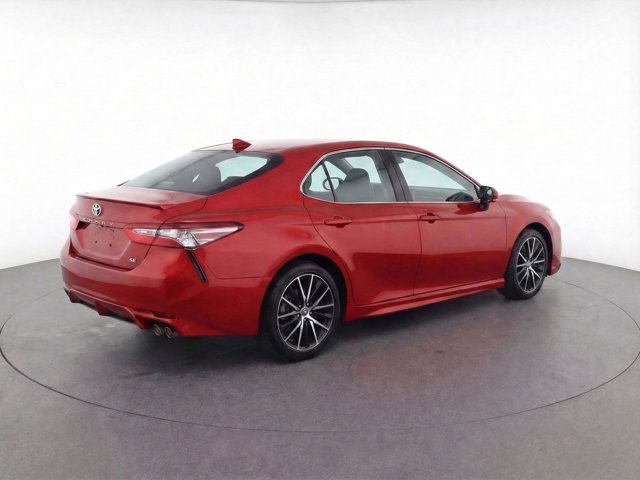 Used 2021 Toyota Camry SE image 7