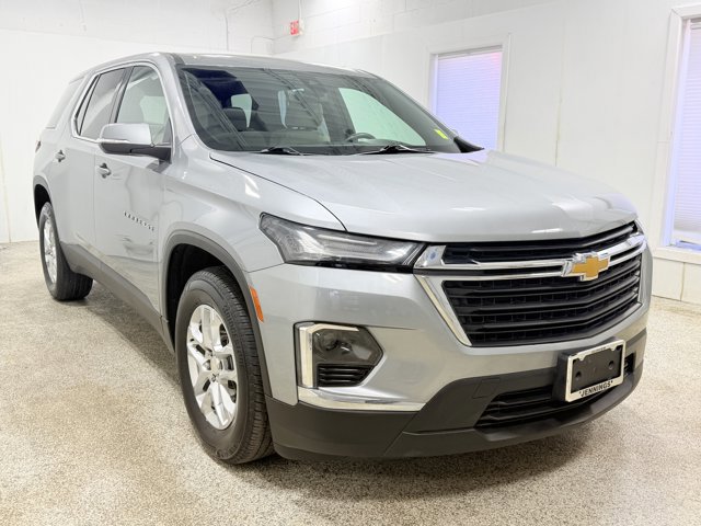 Used 2023 Chevrolet Traverse LS w/ Safety Package AWD/4WD image 1