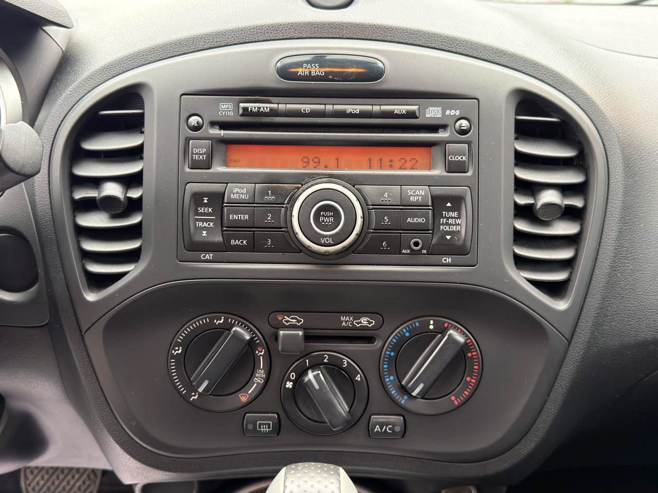 Used 2014 Nissan Juke S AWD/4WD image 12