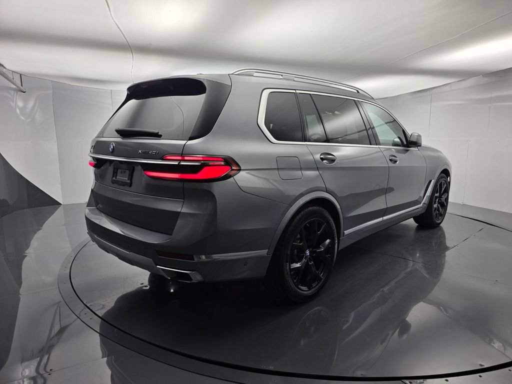 Certified 2024 BMW X7 xDrive40i w/ Premium Package AWD/4WD image 4
