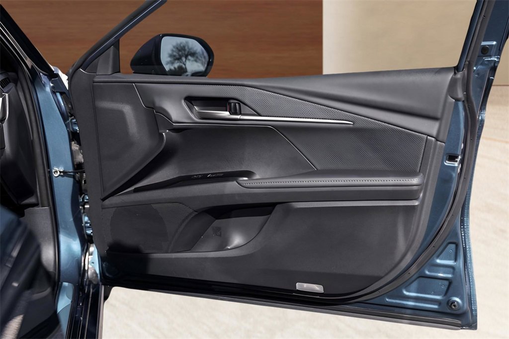 Used 2025 Toyota Camry XSE image 29