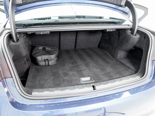 Used 2021 BMW 330e xDrive image 25