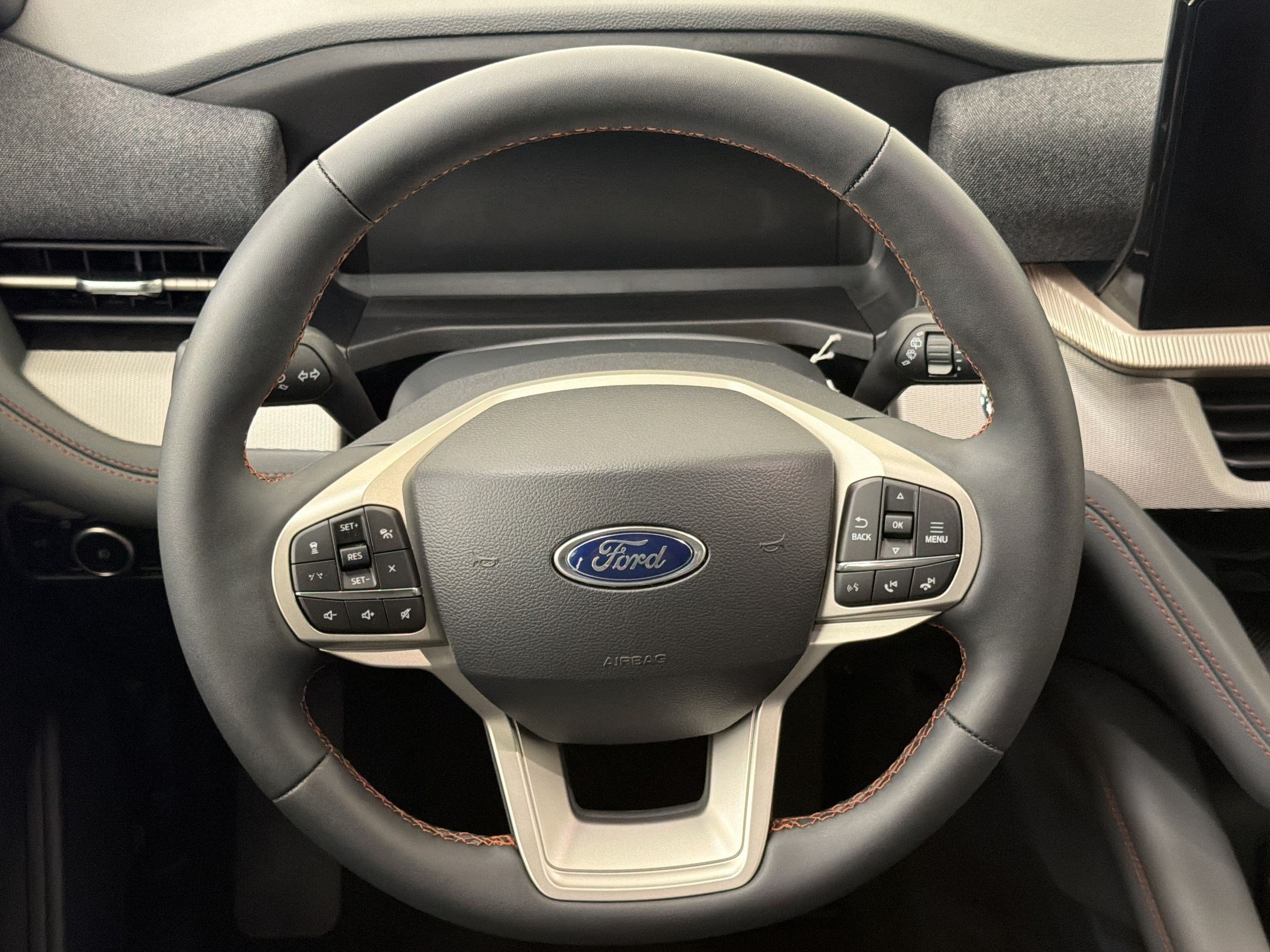 New 2027 Ford Explorer Active w/ Active Comfort Package RWD image 11