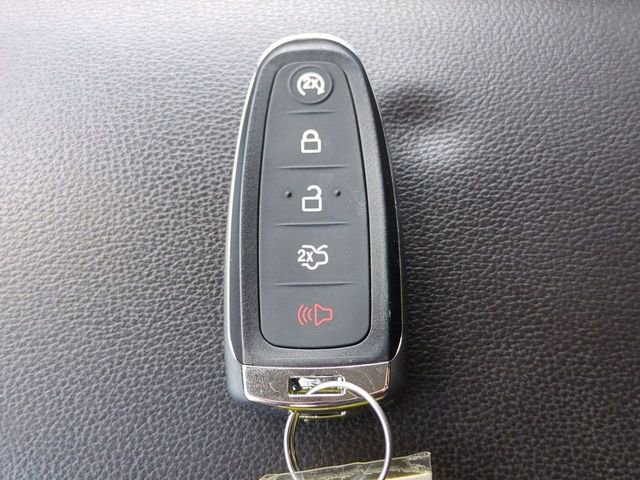 Certified 2017 Ford Escape Titanium FWD image 30